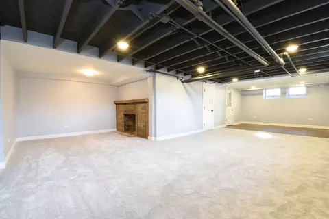 Exterior - 427 Uvedale Rd, Riverside, IL 60546 photo 2 of 7
