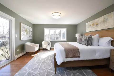 Bedroom - 427 Uvedale Rd, Riverside, IL 60546 photo 1 of 3