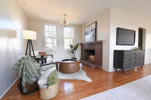 Living - 427 Uvedale Rd, Riverside, IL 60546 photo 4 of 4