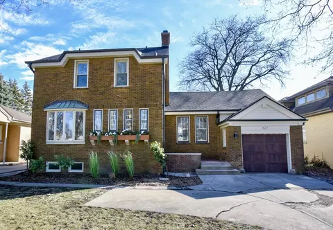 427 Uvedale Rd, Riverside, IL 60546