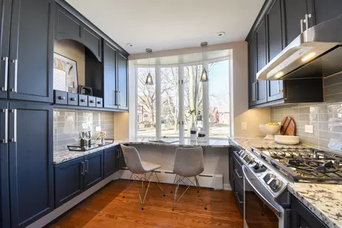 Kitchen - 427 Uvedale Rd, Riverside, IL 60546 photo 2 of 3