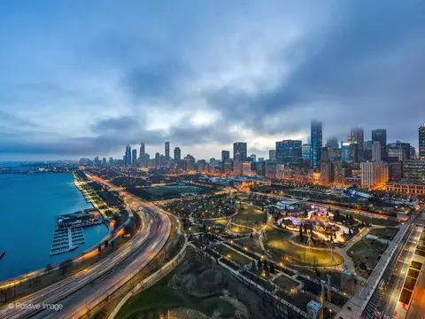 View/Area - 400 E Randolph St #3709, Chicago, IL 60601 photo 2 of 5