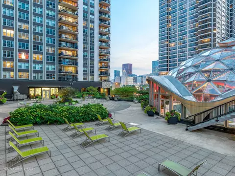 Exterior - 400 E Randolph St #3709, Chicago, IL 60601 photo 3 of 4