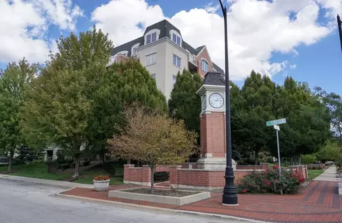 4811 N Olcott Ave #505, Harwood Heights, IL 60706
