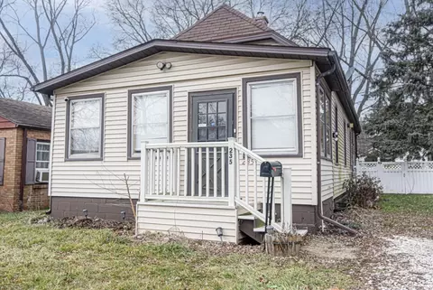 235 S Forest Ave, Bradley, IL 60915 photo 1