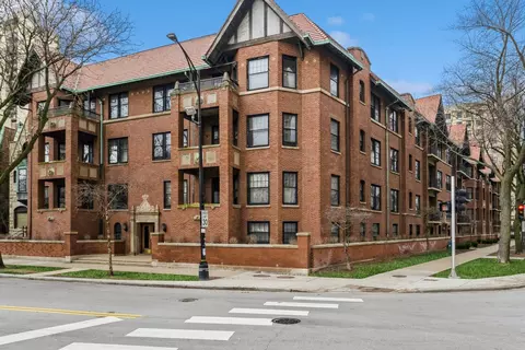 5100 S Hyde Park Blvd #2E, Chicago, IL 60615
