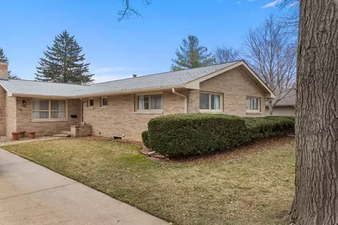 604 Colorado Ave, Urbana, IL 61801