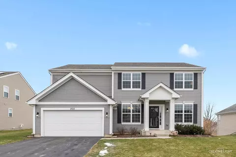 805 Wester Blvd, Pingree Grove, IL 60140