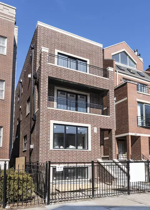 1922 W Belmont Ave #2, Chicago, IL 60657