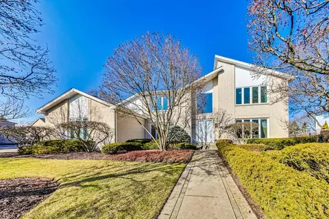 1507 Windy Hill Dr, Northbrook, IL 60062