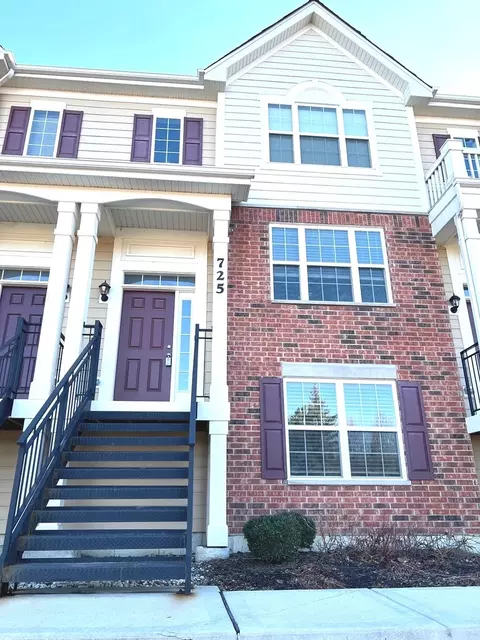 725 Hickory St, Mundelein, IL 60060