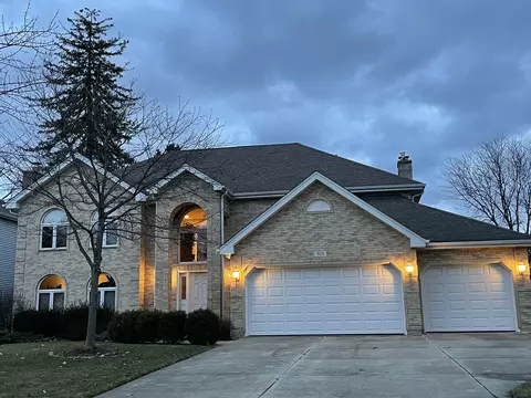 305 N Larch Ave, Elmhurst, IL 60126