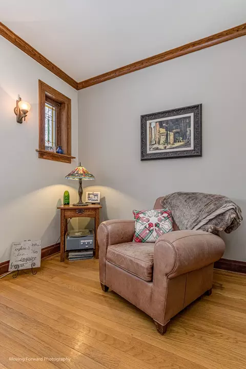 Living - 3013 Maple Ave, Berwyn, IL 60402 photo 4 of 5