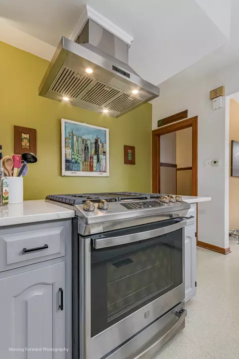 Kitchen - 3013 Maple Ave, Berwyn, IL 60402 photo 5 of 6