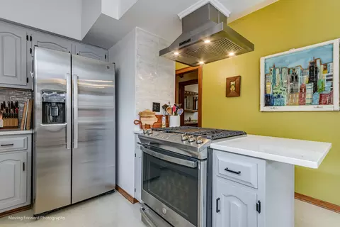 Kitchen - 3013 Maple Ave, Berwyn, IL 60402 photo 4 of 6