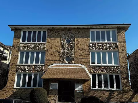 6245 S Newland Ave #2N, Chicago, IL 60638