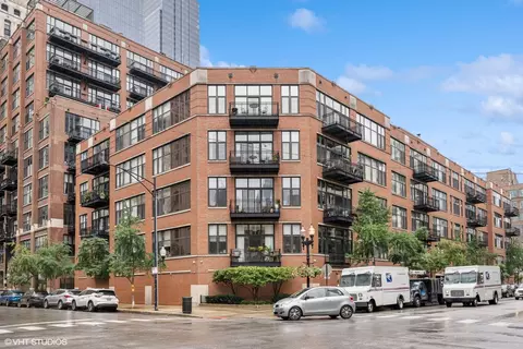 333 W Hubbard St #4N, Chicago, IL 60654