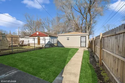 2958 E 80th Pl, Chicago, IL 60617 photo 17