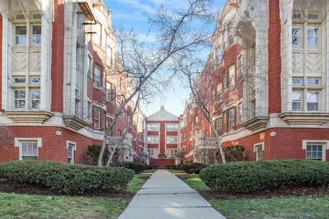 222 N Oak Park Ave #3R, Oak Park, IL 60302