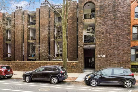 1750 N Wells St #307, Chicago, IL 60614