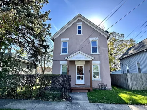 716 Francis St, Joliet, IL 60432