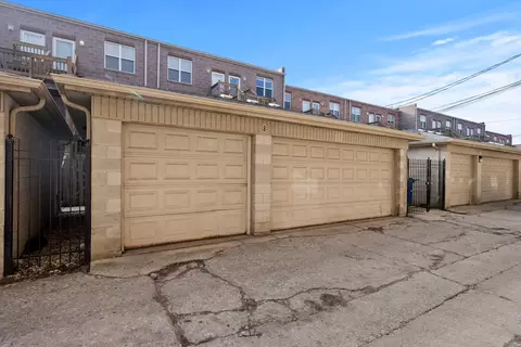 Exterior - 2330 E 71st St #B, Chicago, IL 60649 photo 5 of 5