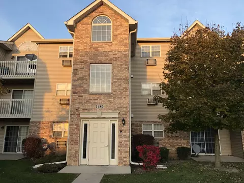 1480 Spring Brook Ct #3B, Round Lake Beach, IL 60073
