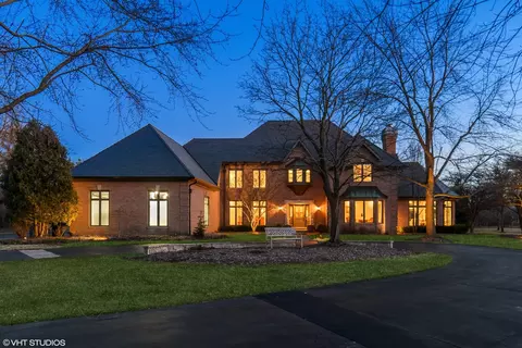 1201 Melody Rd, Lake Forest, IL 60045