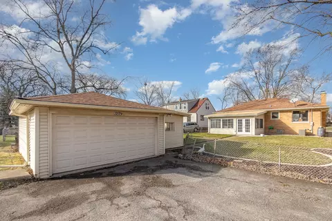 Exterior - 3379 S Schultz Dr, Lansing, IL 60438 photo 6 of 10
