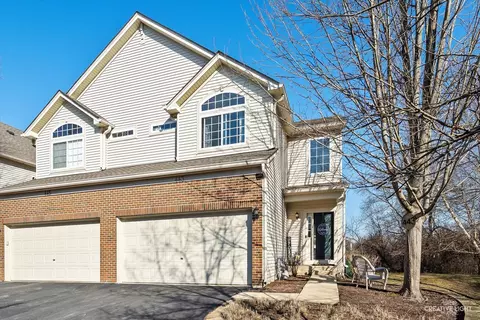 443 Jamestown Ct, Aurora, IL 60502
