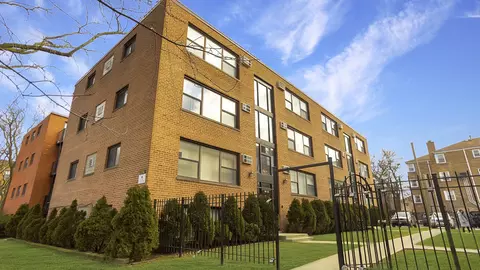 2901 W Summerdale Ave #B2, Chicago, IL 60625