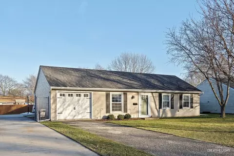 Exterior - 57 Paddock St, Montgomery, IL 60538 photo 2 of 6