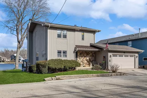 320 N River Rd, Fox River Grove, IL 60021