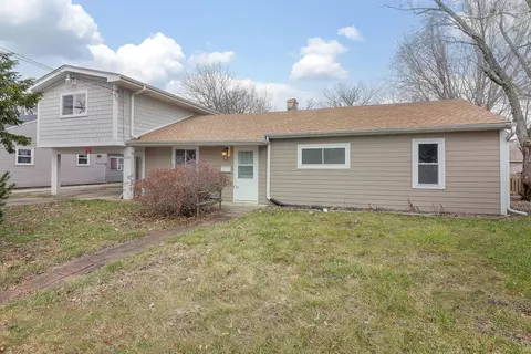 1222 Grove St, Aurora, IL 60505