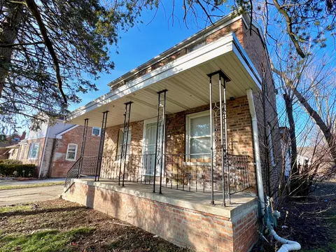 Exterior - 232 E 141st St, Dolton, IL 60419 photo 7 of 7