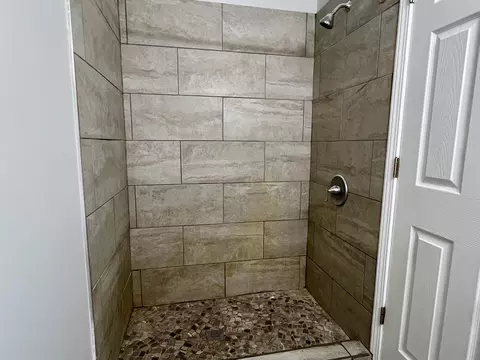 Bath - 232 E 141st St, Dolton, IL 60419 photo 2 of 4