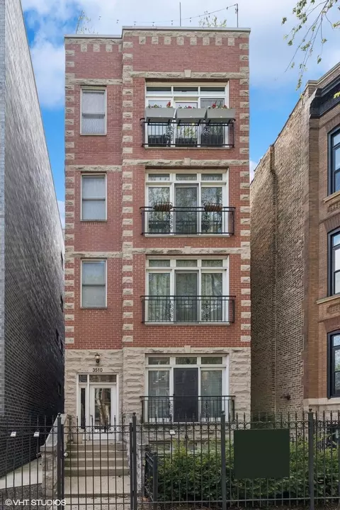3510 N Reta Ave #4, Chicago, IL 60657