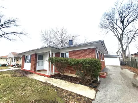 Exterior - 165 W Wayne Pl, Wheeling, IL 60090 photo 2 of 2