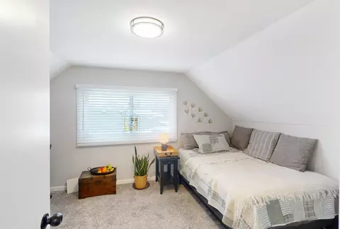 Bedroom - 914 E Lorraine Ave, Addison, IL 60101 photo 4 of 5