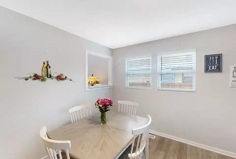 Dining - 914 E Lorraine Ave, Addison, IL 60101 photo 1 of 1
