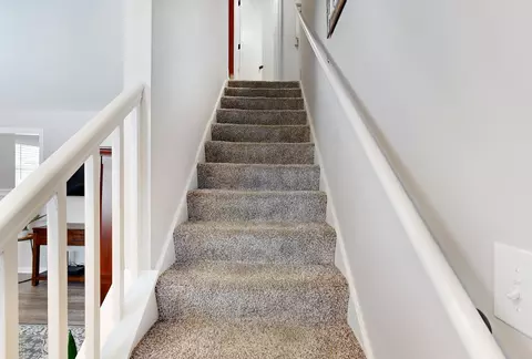 Entry Way - 914 E Lorraine Ave, Addison, IL 60101 photo 1 of 1