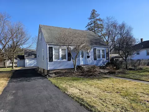 122 S Park Rd, Joliet, IL 60433