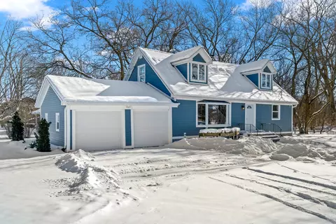 767 Chidester Ave, Glen Ellyn, IL 60137