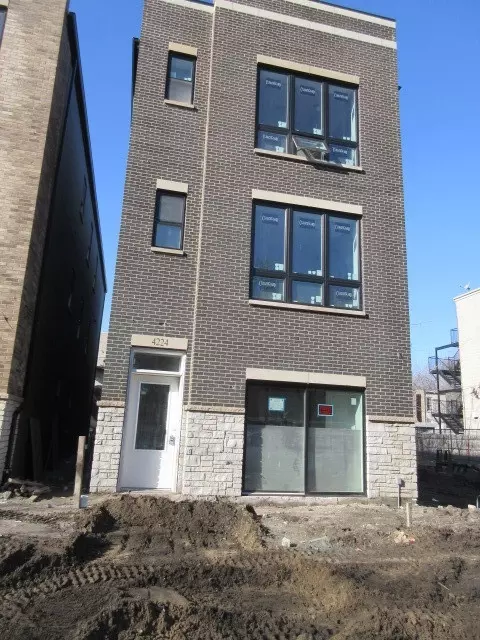 4224 S Langley Ave, Chicago, IL 60653