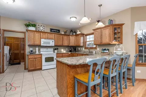 1702 Kingtree Dr, Morris, IL 60450 photo 5