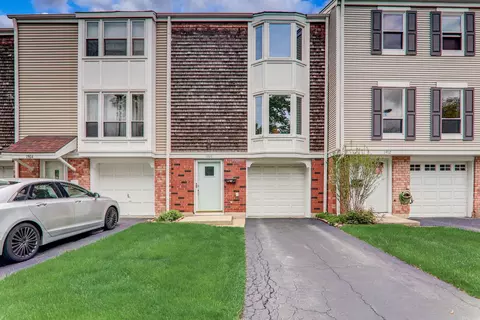 1908 Whitingham Ln, Hoffman Estates, IL 60169