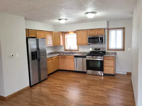 515 E 8th St, Belvidere, IL 61008 photo 6