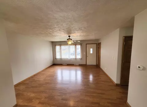 515 E 8th St, Belvidere, IL 61008 photo 7