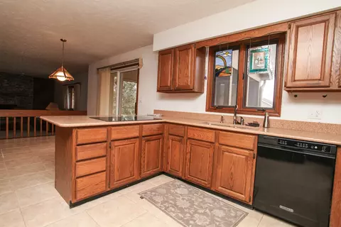 Kitchen - 3 Tami Ct, Bloomington, IL 61701 photo 2 of 4