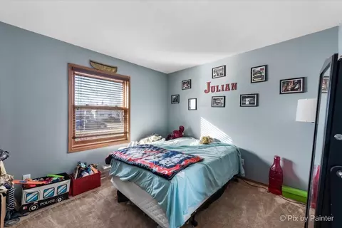 Bedroom - 1114 Douglas Ave, Aurora, IL 60505 photo 1 of 3
